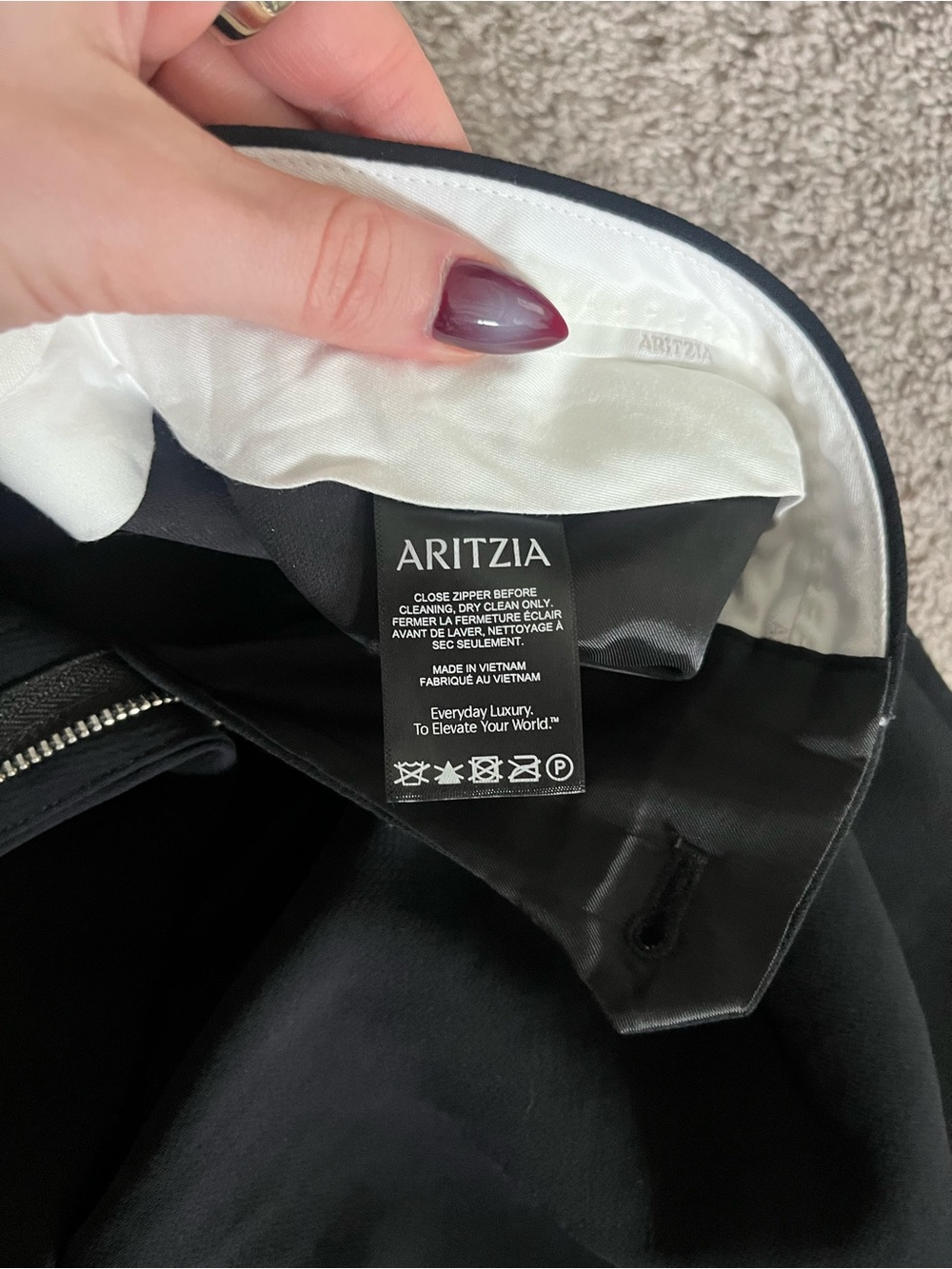 Aritzia New Helix Barrel Pant - Crepette™ - Picture 9 of 10